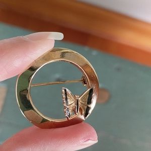 GOLDTONE BUTTERFLY🦋BROOCH